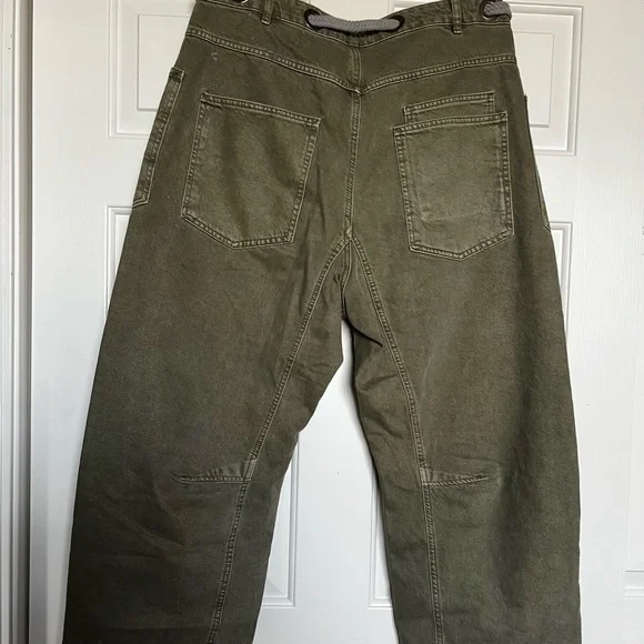 Free People WE THE FREE: Moxie Low Slung Pull on Patchwork Barrel Jeans(NWOT) - Picture 7 of 7